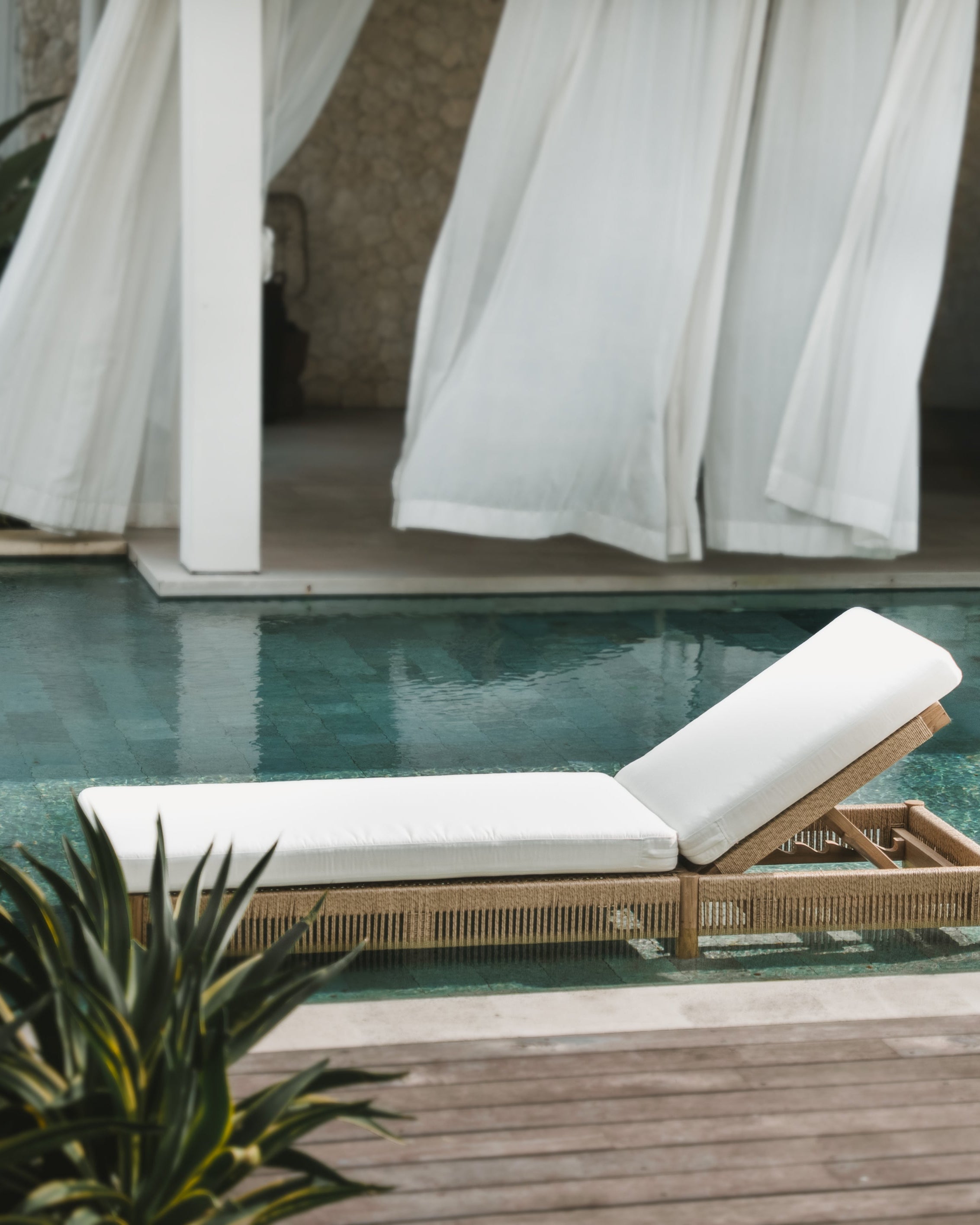 Teak & Viro Cord Sun Lounge