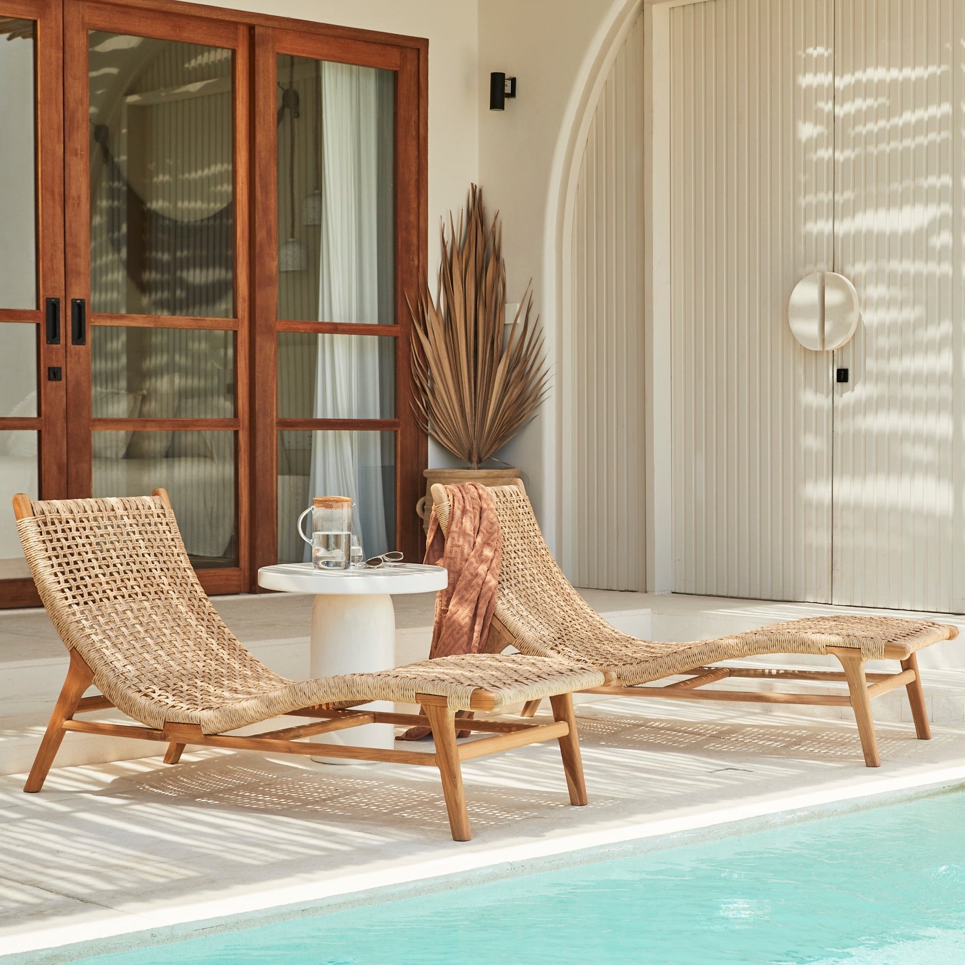 ZEPHYR HOME outdoor sofa collection