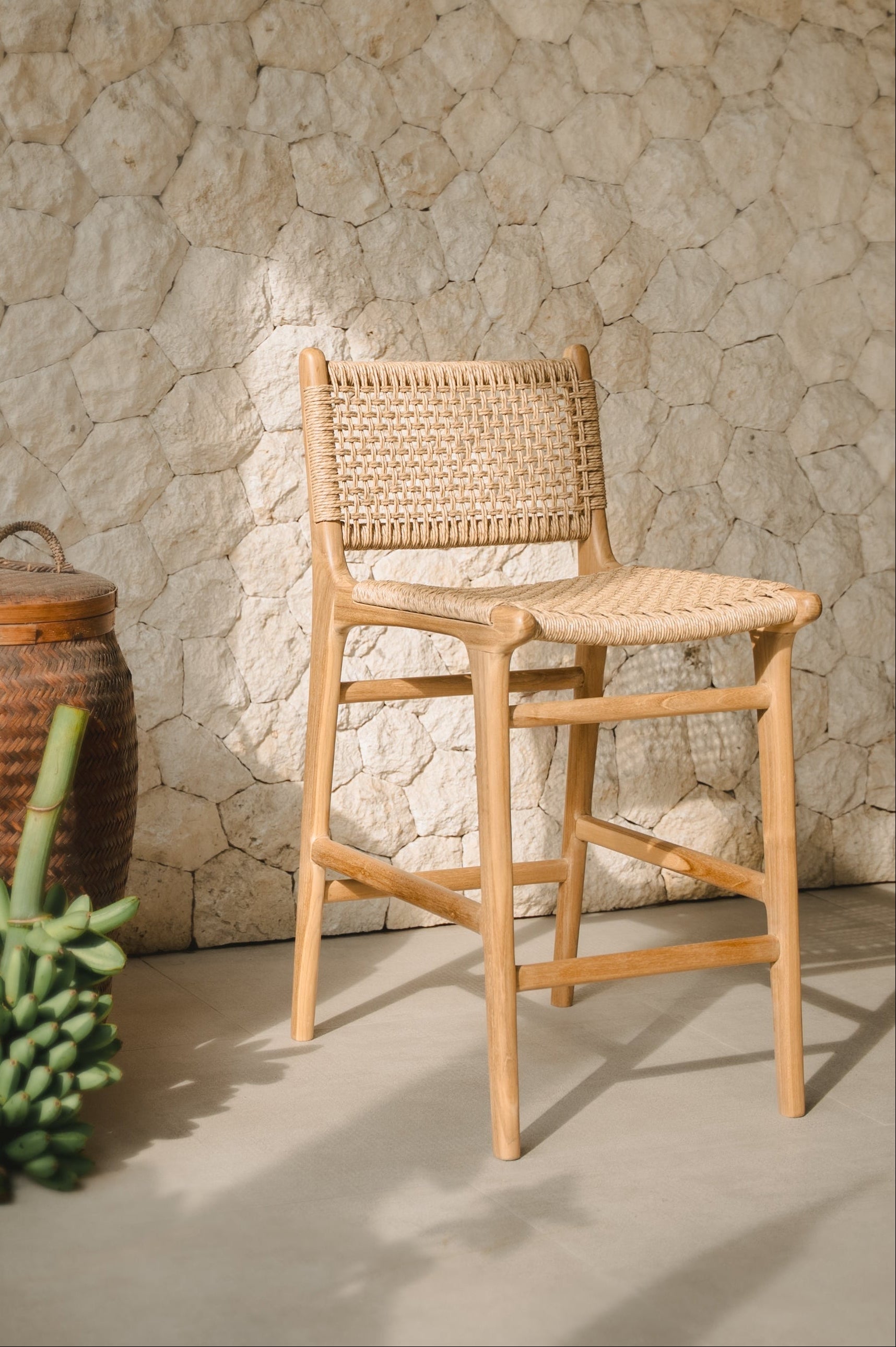 Zanzibar Stool w Back