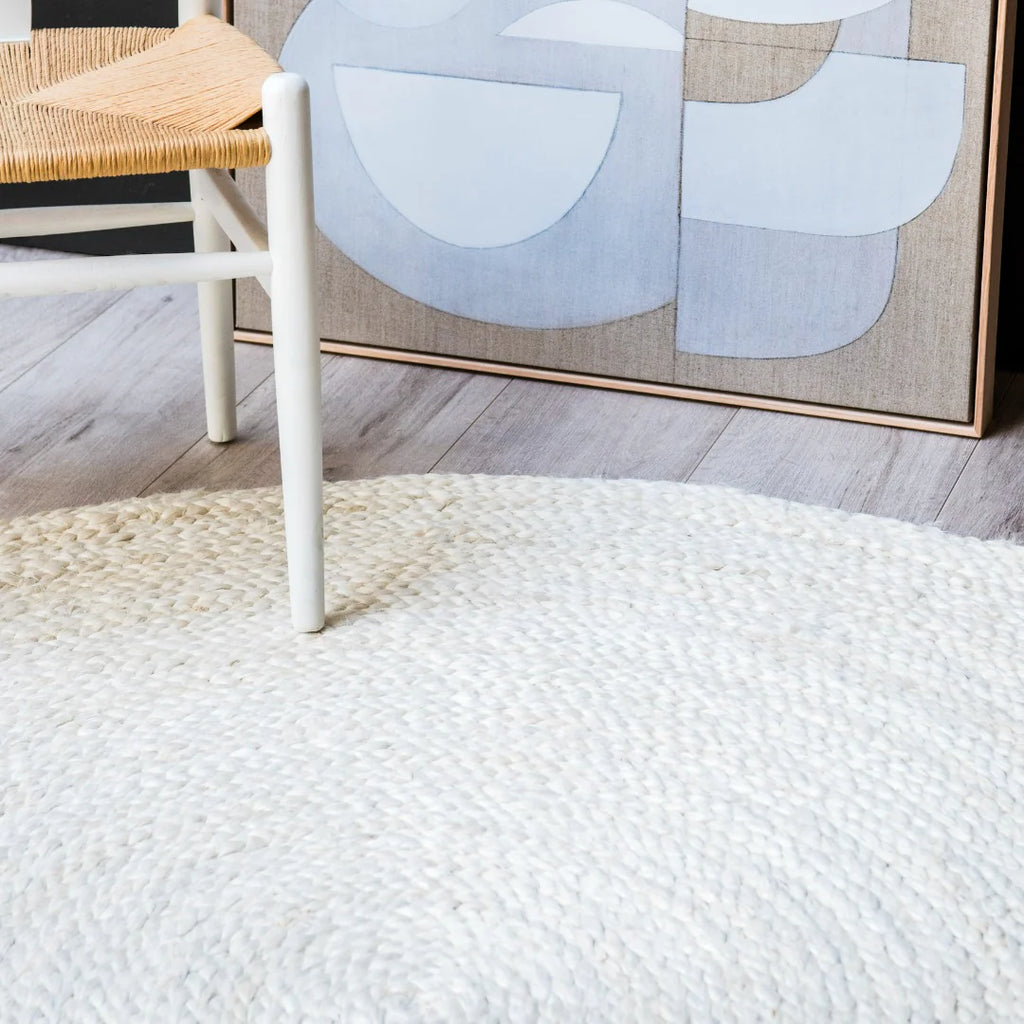 VINCENT WHITE WASH ROUND BRAIDED WEAVE RUG