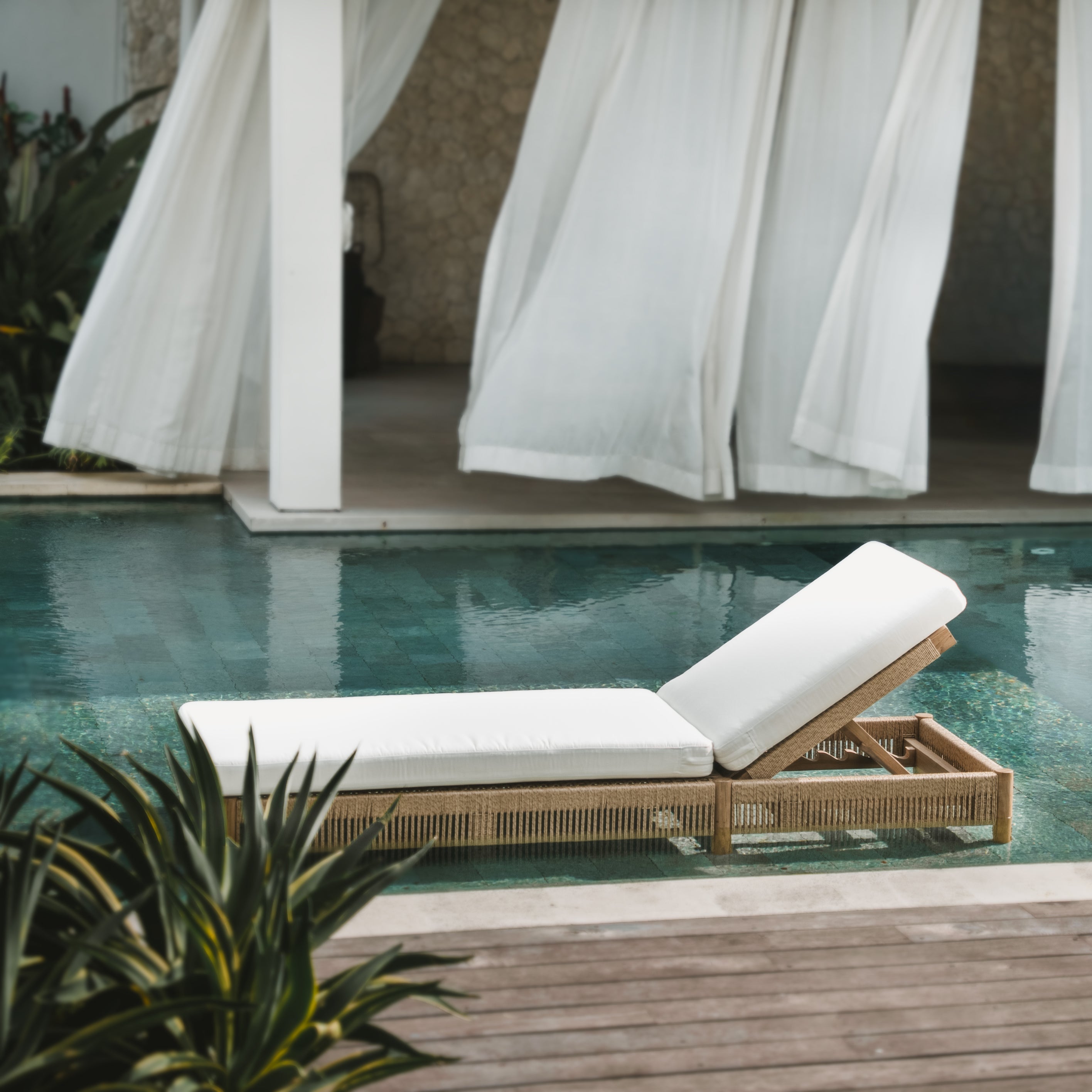 Teak & Viro Cord Sun Lounge