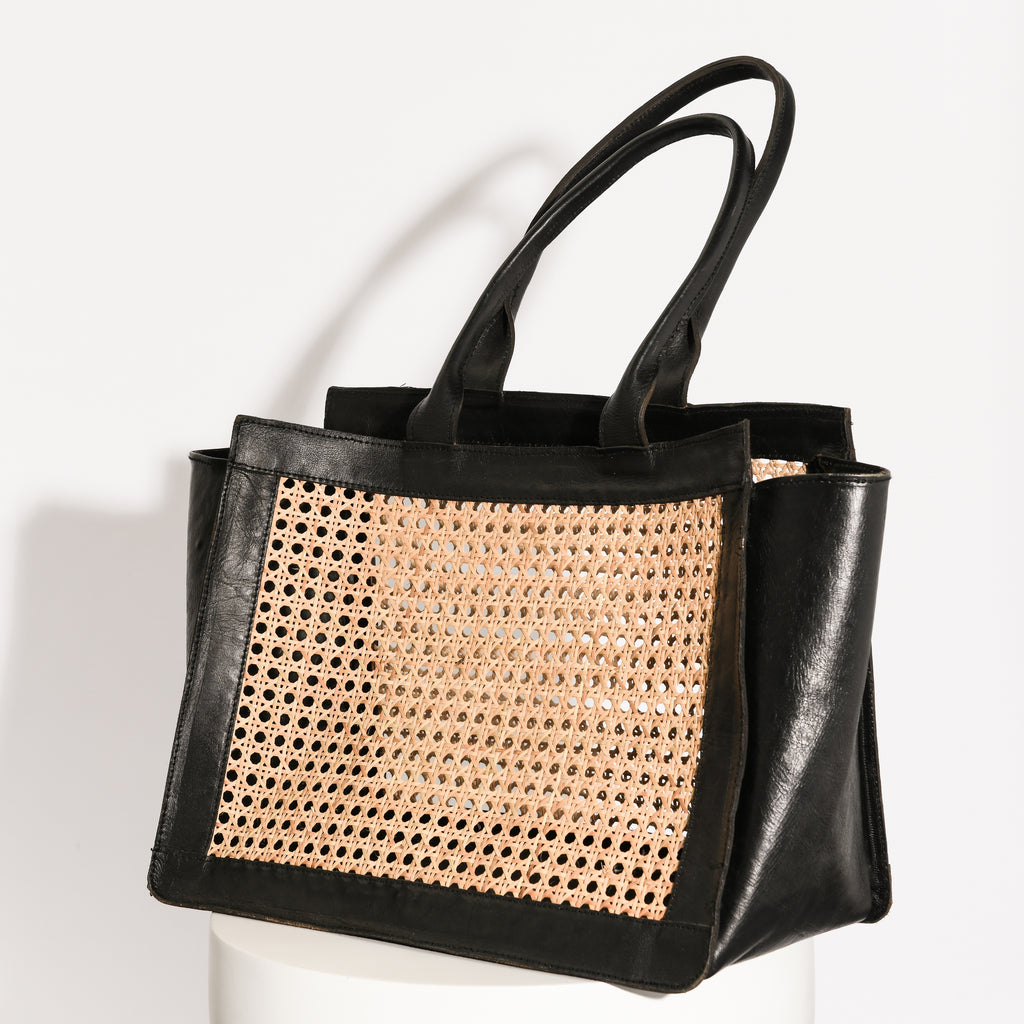 WOVEN RATTAN + LEATHER SHOULDER BAG | BLACK