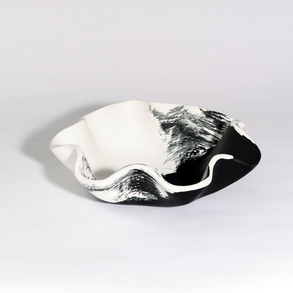 RESIN FLOWER BOWL | BLACK + WHITE