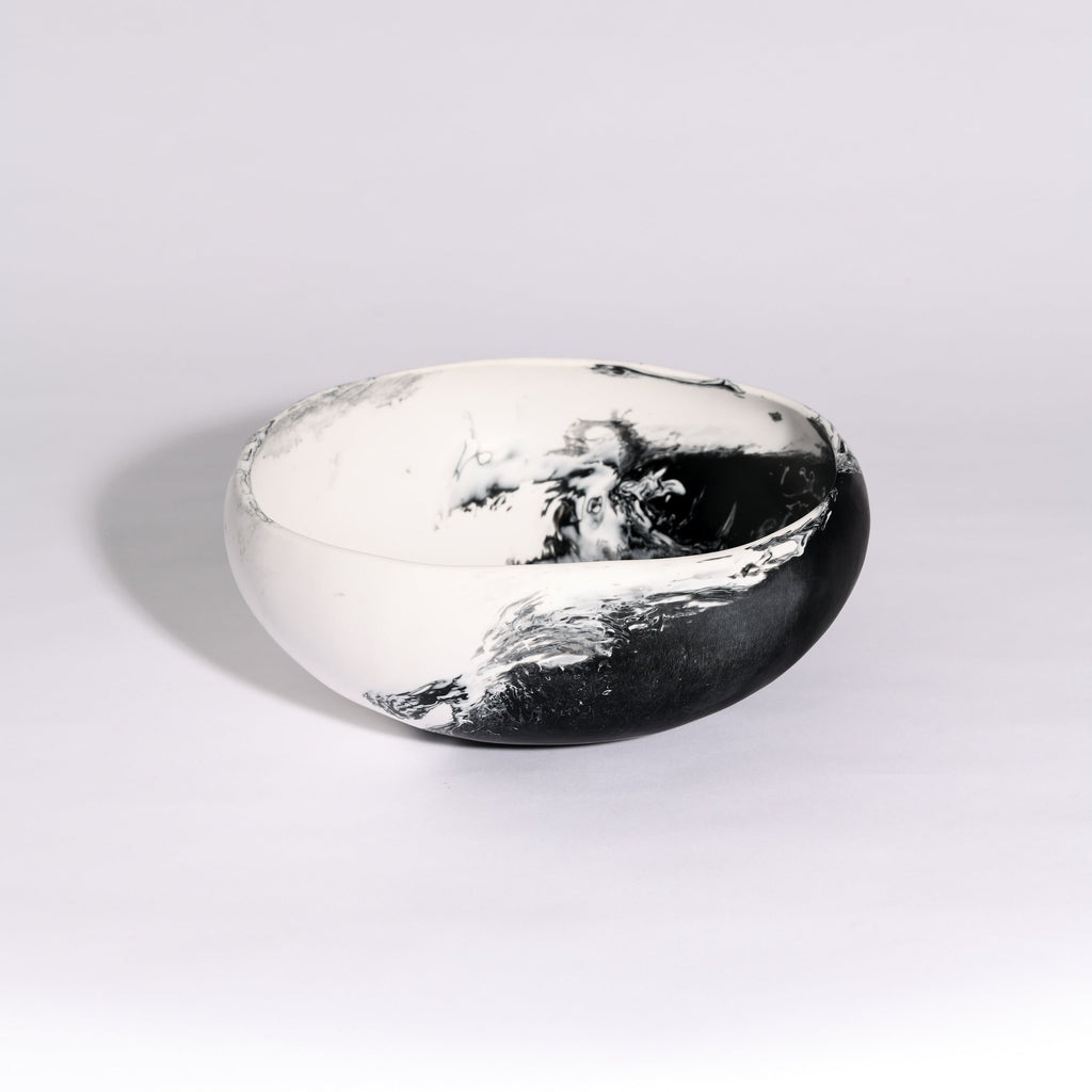 ORGANIC RESIN SALAD BOWL | BLACK + WHITE